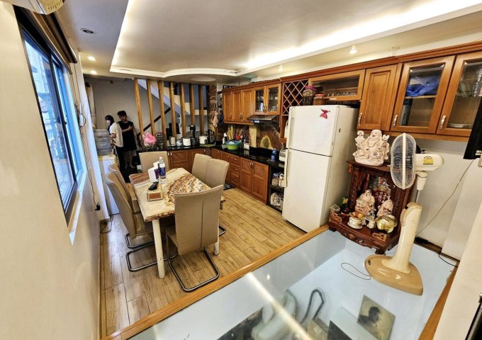 Căn góc hẻm Trần Khắc Chân, quận 1, 5 tầng, giá 7 tỷ nhỉnh