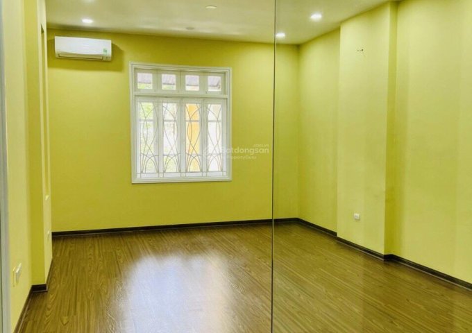 Cần bán gấp nhà 5 tầng 70m2 mặt ngõ ô tô tránh tại Nguyễn Thị Định ở đẹp, cho thuê KD, làm VP tốt