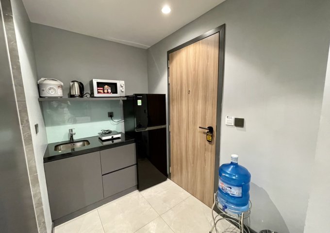 Cho thuê nguyên toà 18 phòng căn hộ khép kín tại Văn Cao,, giá 120 triệu