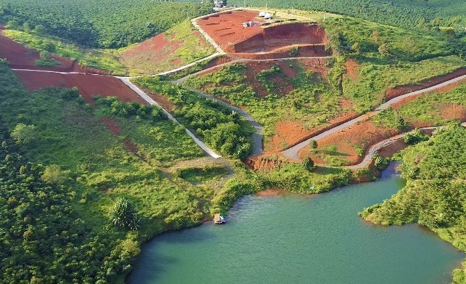Bán đất 275 triệu sẵn thổ cư view hồ lớn ở Bảo Lộc Lâm Đồng