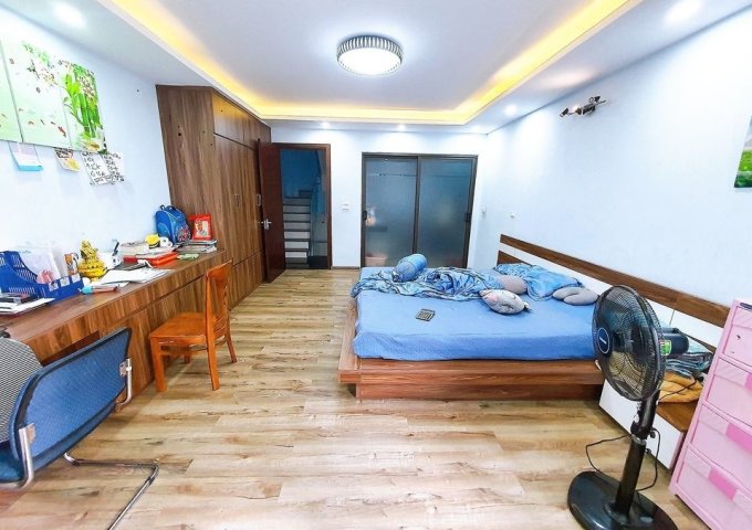 Cần bán nhà phố Tôn Đức Thắng 45m2 đẹp hiếm giá nhỉnh 4 tỷ - gần ngã 6 Ô Chợ Dừa