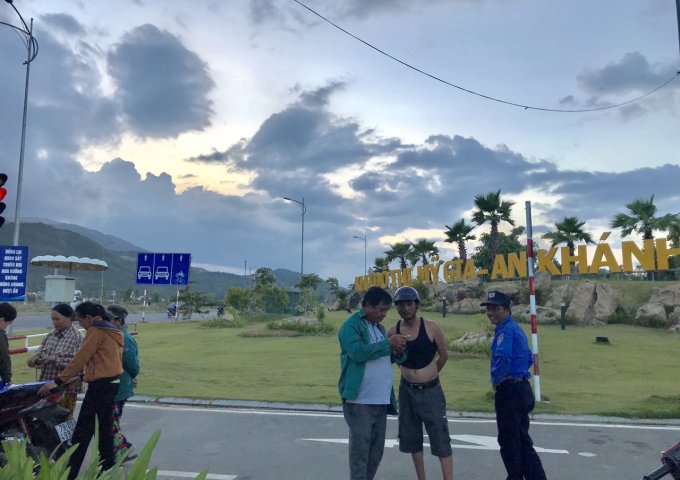 Bán lô đất Mỹ Gia gói 7 đường 18m ngay khu sân bóng-Nha Trang 