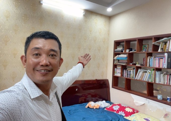 Chính chủ bán mặt tiền Tạ Quang Bửu Quận 8 tiện kinh doanh 