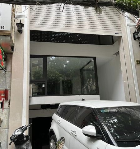 Cho thuê nhà phố Trần Quang Diệu ,90 m2 x 7 tầng 1 hầm , giá 100tr