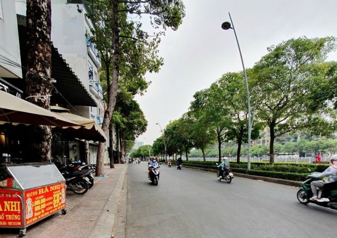 Chỉ 3.65 tỷ cho nhà phố 4 x 10m góc 2 mặt hẻm Trường Sa kề Q1 TP.HCM