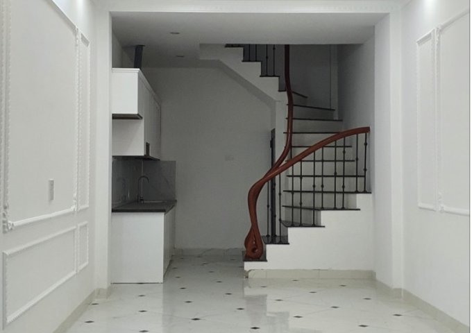Bán Nhà Ngõ 74 Thượng Thanh, Long Biên, 30m2, 5 Tầng, Phân Lô, Nhỉnh 3 Tỷ