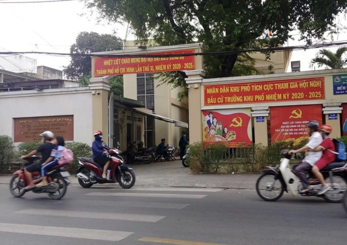 Bán nhà mặt tiền ngang 4.3m Nguyễn Văn Nghi 80m2 C4 gần PCC Số 5 KD đa ngành 15.5 tỷ.