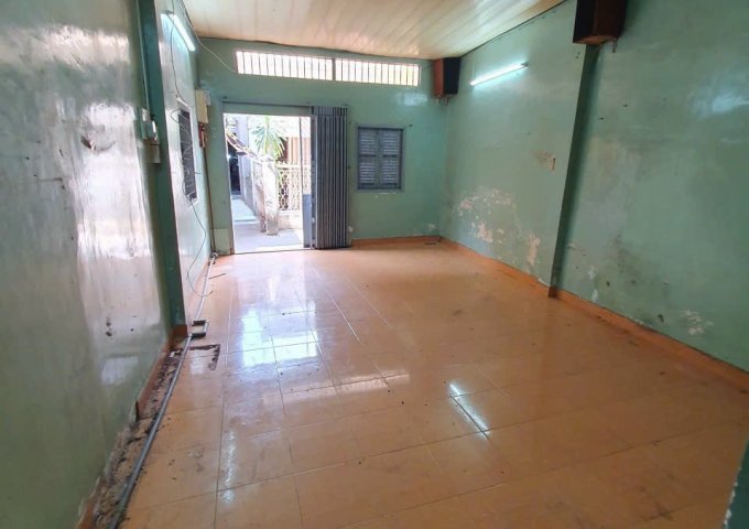 Chỉ 3.65 tỷ cho nhà phố 4 x 10m góc 2 mặt hẻm Trường Sa kề Q1 TP.HCM