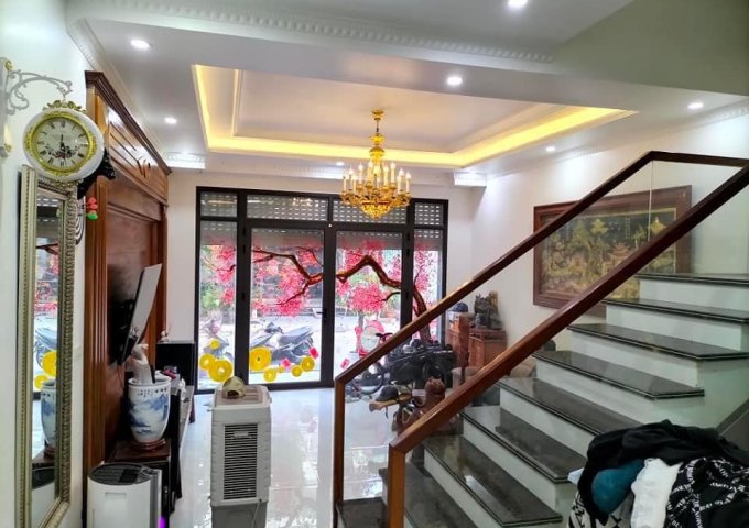 Nhà 3 tầng 60m2 thiết kế đẹp, nội thất xin tại TĐC Xi Măng, Sở Dầu