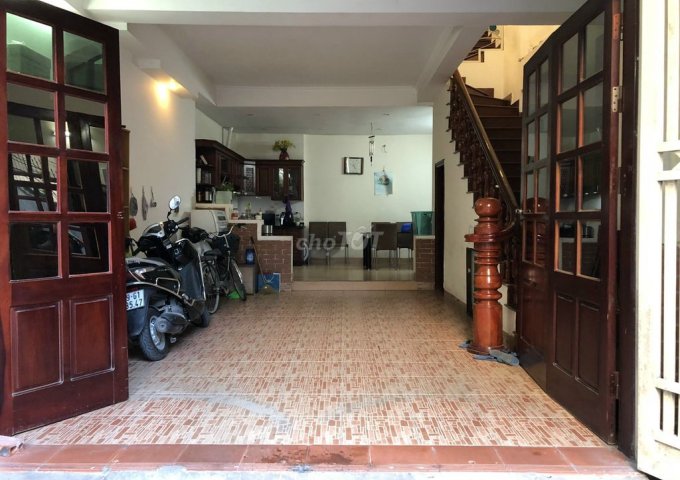 Cho thuê nhà riêng tại Hoàng Văn Thái, Thanh Xuân,  diện tích 60m2, 5 tầng  giá 18 Triệu/tháng