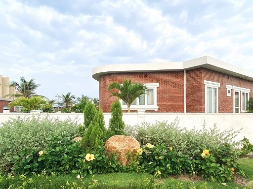 Giá siêu ngộp , chính chủ bán villa 600m2 sát biển , đất ở lâu dài