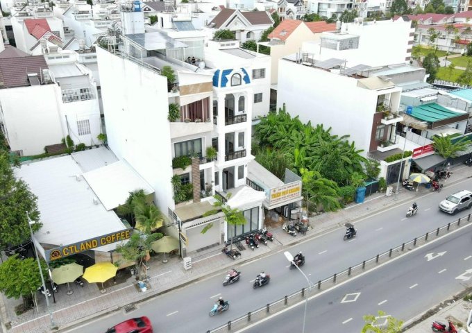 Bán nhà 3 lầu + sân thượng mới đẹp MT đường Trần Hoàng Na . Sổ hồng