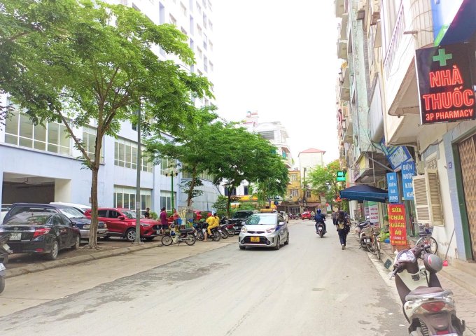 Bán nhà Nguyễn Phúc Lai. DT 79m2, mặt tiền 7m, ô tô tránh, giá 14,4 tỷ
