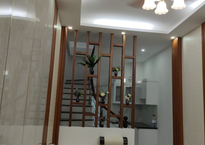 Bán nhà Tôn Đức Thắng 46m2 4 tầng, lô góc siêu thoáng, ngõ thông, 4.3 tỷ