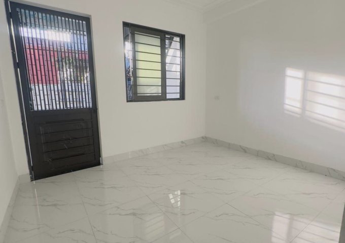 LÕI ĐỐNG ĐA - NHÀ ĐẸP KHÁCH CHỈ VIỆC XÁCH VA LY VỀ Ở - SỔ VUÔNG NỞ HẬU - NGÕ NÔNG - GẦN PHỐ - Ô TÔ ĐỖ GẦN.-33M x 6TẦNG x NHỈNH 4 TỶ