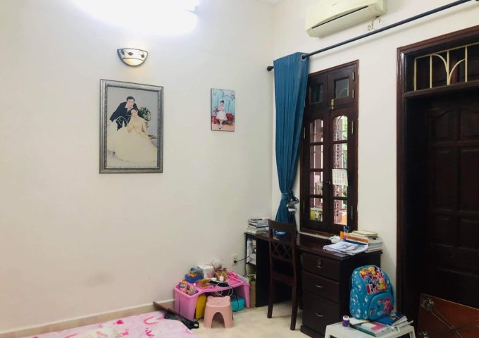 Bán Nhà Trung Kính To 50m2 m2 – Ô Tô Tránh – Mặt Tiền 5m