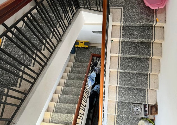 Nhà hẻm Nguyễn Thông, quận 3, 6 tầng, 11 phòng ngủ, ngộp bank 7,2 tỉ