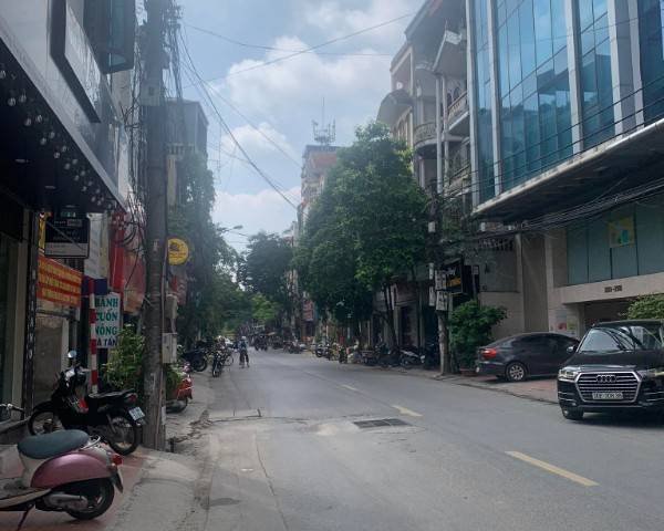 Bán nhà Mặt phố Hoàng Văn Thái Lô góc vị trí KD sầm uất SĐCC