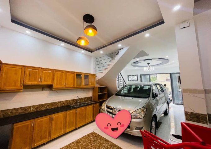 10.6 TỶ NHÀ ĐẸP PHÚ NHUẬN-CÓ THANG MÁY - 7 PHÒNG KHÉP KÍN - XE 7 CHỖ VÀO NHÀ NGỦ