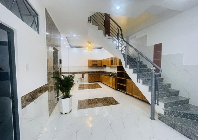 10.6 TỶ NHÀ ĐẸP PHÚ NHUẬN-CÓ THANG MÁY - 7 PHÒNG KHÉP KÍN - XE 7 CHỖ VÀO NHÀ NGỦ