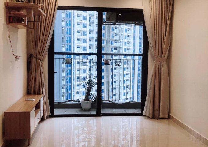Cho thuê căn hộ 2PN 1WC tòa S3.03 tầng trung ban công Đông Nam tại Vinhomes Smart City.