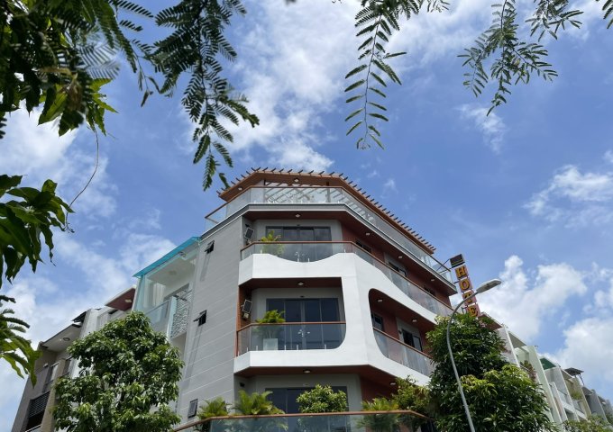 Bán Khách Sạn Doanh Thu 100 triệu/ tháng - Khu Bình Phú - Quận 6 - 5 Tầng