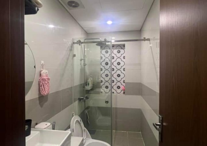 Bán nhà Tôn Đức Thắng,59M x4 tầng,MT4.2M ,ngõ thông tứ tung,2 thoáng trước sau,giao thông thuận tiện. Lh 0393561315