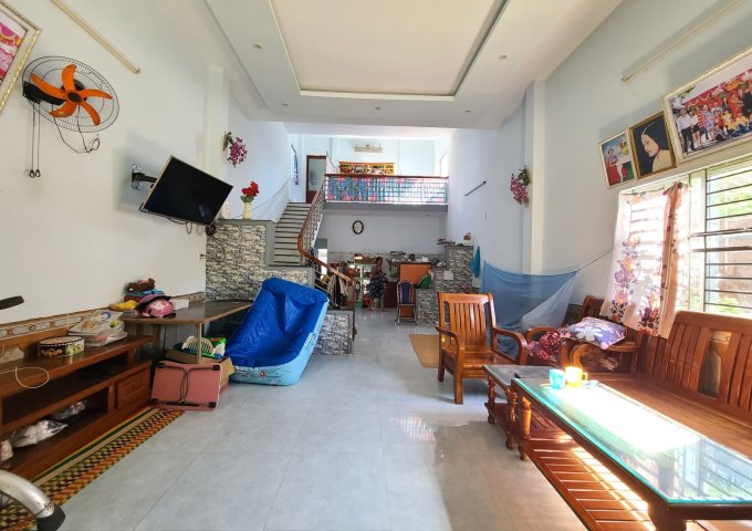 Bán nhà 1 tầng, gác lửng, mặt phố, Hòa Hải, Ngũ Hành Sơn, Đà Nẵng. Diện tích 90 m2. Giá 2.65 tỷ.