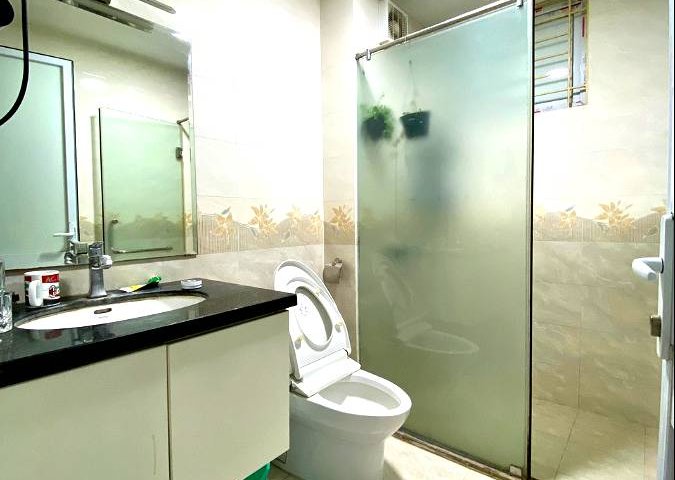 Bán nhà phân lô mặt ngõ 95 phố Hoàng Cầu, DT 50m2 x 5 tầng, mặt tiền 5m