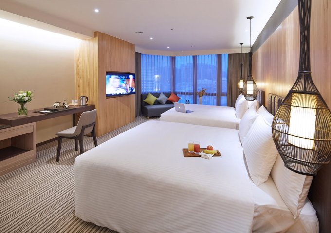Cần bán khách sạn 38 phòng mới 100% khu Á Châu vị trí đẹp có hồ bơi. 