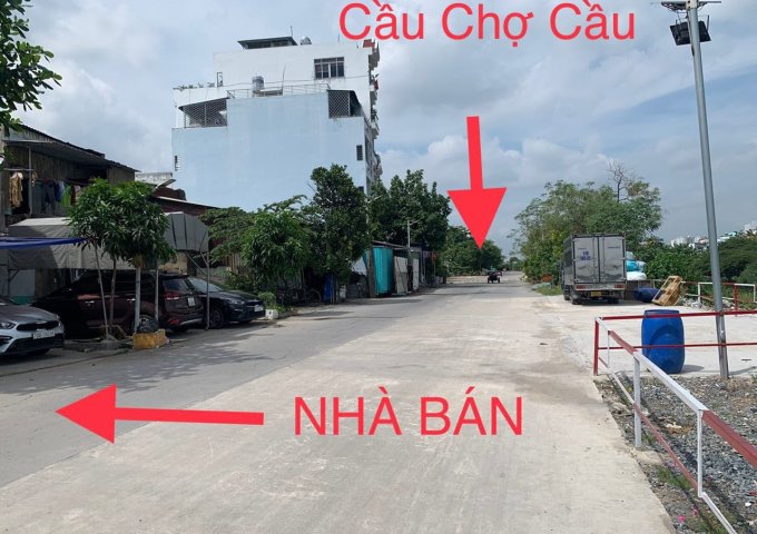 bán căn nhà 2 mặt tiền đường sông 16m (mt trước) của Dự án Tham Lương- Bến Cát - Rạch Nước Lên