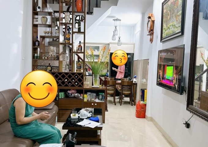 Bán nhà riêng tại Đường Hào Nam, Đống Đa, Hà Nội diện tích 38m2 giá 6.6 Tỷ