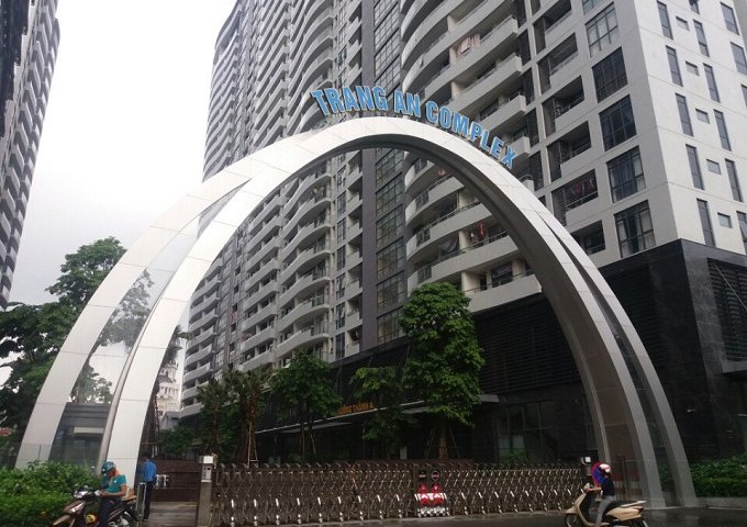 Nhà em cần bán căn hộ 153m2 siêu đẹp tại chung cư Tràng An complex.