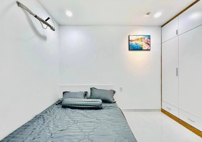 HẺM XE HƠI - NHÀ 4 TẦNG ĐẸP LUNG LINH - TẶNG TOÀN BỘ NỘI THẤT XỊN