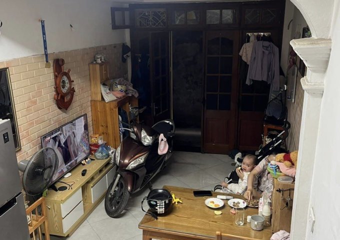 HOT! Bán  nhà Đào Tấn,cách 1 nhà ra oto tránh,20m2 x 4 tầng,Giá 2,95 tỷ