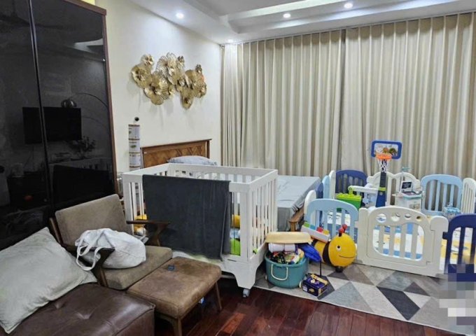 Bán nhà PHÂN LÔ Hoàng Cầu, Đống Đa 75m2, 6 Tầng, MẶT TIỀN 5m, Ô TÔ TRÁNH, 25.5 tỷ.