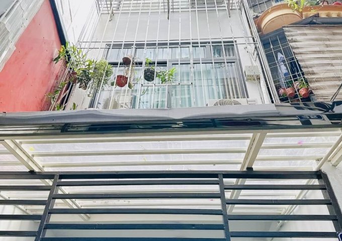  Đống Đa- hàng HIẾM cách mặt phố 50m - ô tô gần - hơn 6 tỷ. Thương lượng mạnh