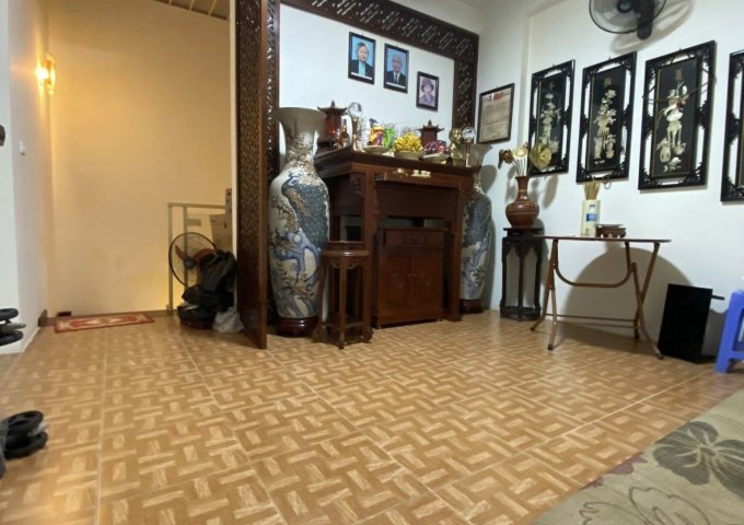 CẦN BÁN NHÀ RIÊNG PHỐ HÀO NAM QUẬN ĐỐNG ĐA 40M, NGÕ THÔNG KINH DOANH NHỈNH 5 TỶ 