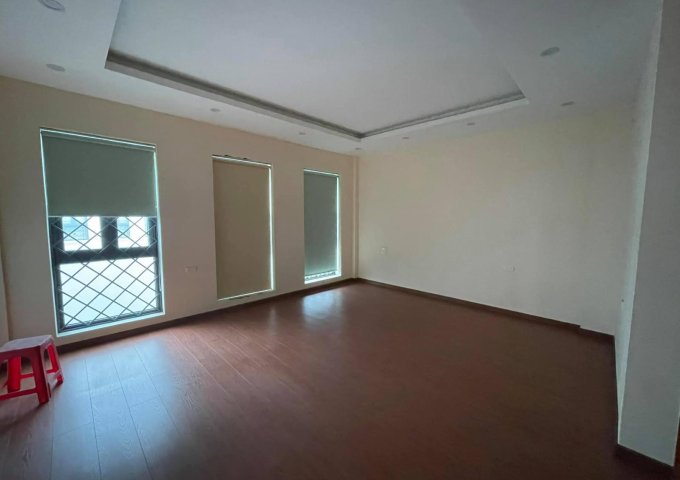 Cho thuê nhà Liền kề 5 tầng 5 Phòng ngủ 65m/s tại Sài đồng Long Biên giá 18tr/th LH 0946204597