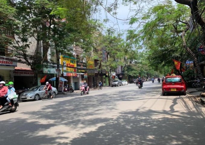 Bán nhà mặt đường Văn Cao giá rẻ hơn thị trường. Lh 0833 040 876