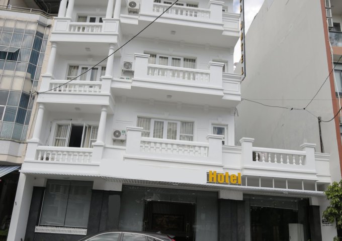 Bán khách sạn Xương Huân, Nha Trang chỉ bằng giá đất