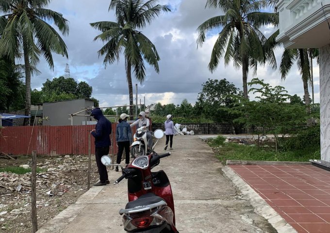 Vỏn vẹn 6XX triệu đồng sở hữu được lô đất to, mặt tiền rộng ngay Quỳnh Hoàng