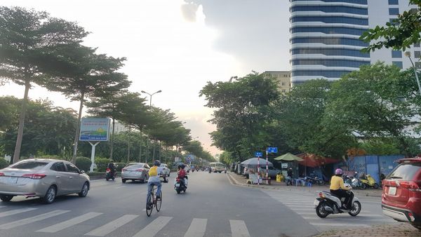 Cần bán nhà mặt phố Lộc, Xuân Đỉnh ,Dt 47m2, mặt 7m, giá 15.8 tỷ