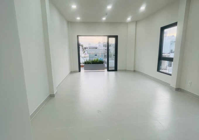 Rẻ 65tr! Cho thuê góc 2 MT Đ. Bàn Cờ, Q3 - 4.5*15m - 6 Tầng Thang máy