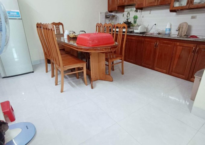 BÁN NHÀ ĐẸP GIÁ RẺ 1.135 TỶ 2.5 TẦNG 48M2 NGÕ GIẢI PHÓNG