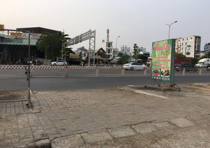 CHO THUÊ MẶT BẰNG VỈA HÈ NGUYỄN VĂN LINH (KCX TÂN THUẬN), QUẬN 7 Bán CAFE, Đồ ĂN SÁNG Mang Đi. (Gía 1 Triệu 800)