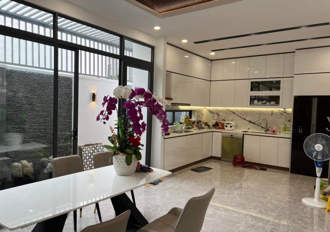 Bán nhà mới đẹp 2 mặt tiền khu đô thị mới Lê Hồng Phong 2 Nha Trang, ngang 8,5m