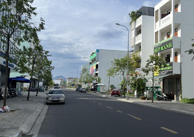 Giảm 1 tỷ 200 triệu cho căn Nhà mặt tiền đường Thích Quảng Đức, khu đô thị Lê Hồng Phong 2 Nha Trang