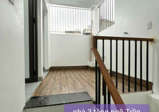 Nhà đẹp mới tinh chỉ 1tỷ030 ngõ Trần Nhân Tông, xây 1 căn duy nhất, LH: 0949.228.654