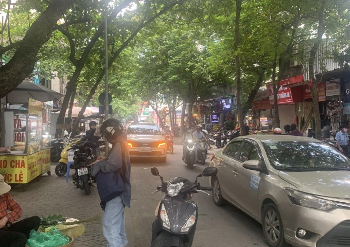 Nhà mặt phố Nghĩa Tân 60m2  - Hành lang 7 vô tư để xe